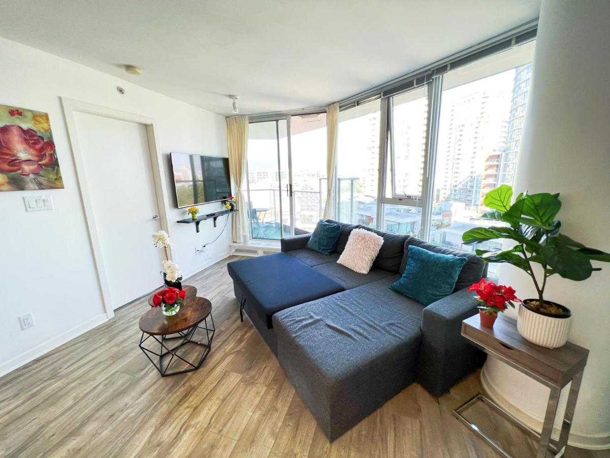 Downtown 4Bd 2Ba View Skytrain 2 Free Parking Apartment Vancouver Luaran gambar